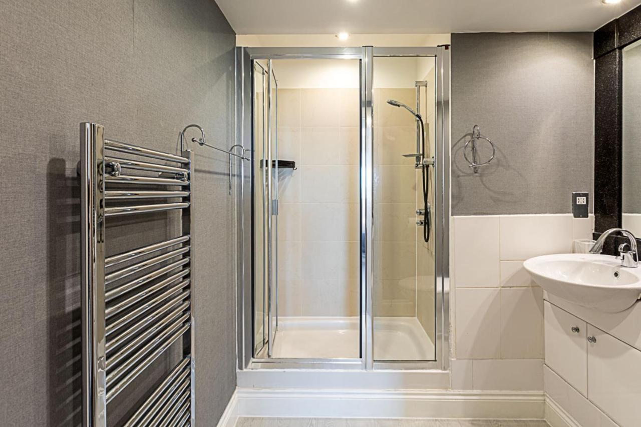 Convenient Urban Pad In Paddington Apartment ลอนดอน ภายนอก รูปภาพ